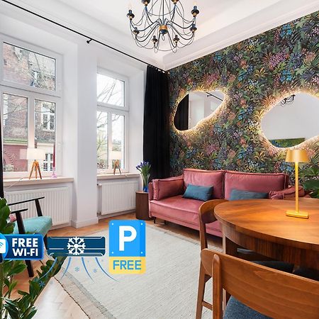 Flora Design Old Town- Free Parking Apartment Krakow Luaran gambar