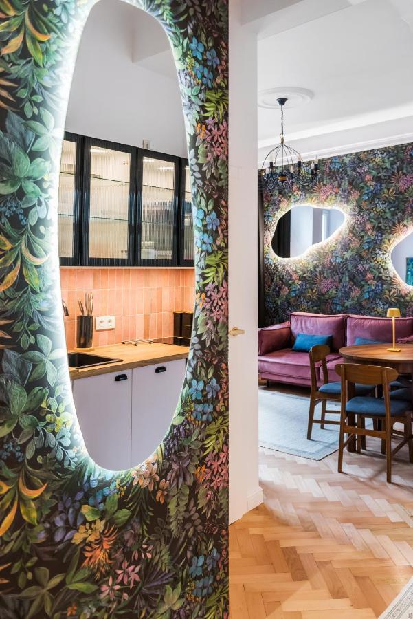 Flora Design Old Town- Free Parking Apartment Krakow Luaran gambar
