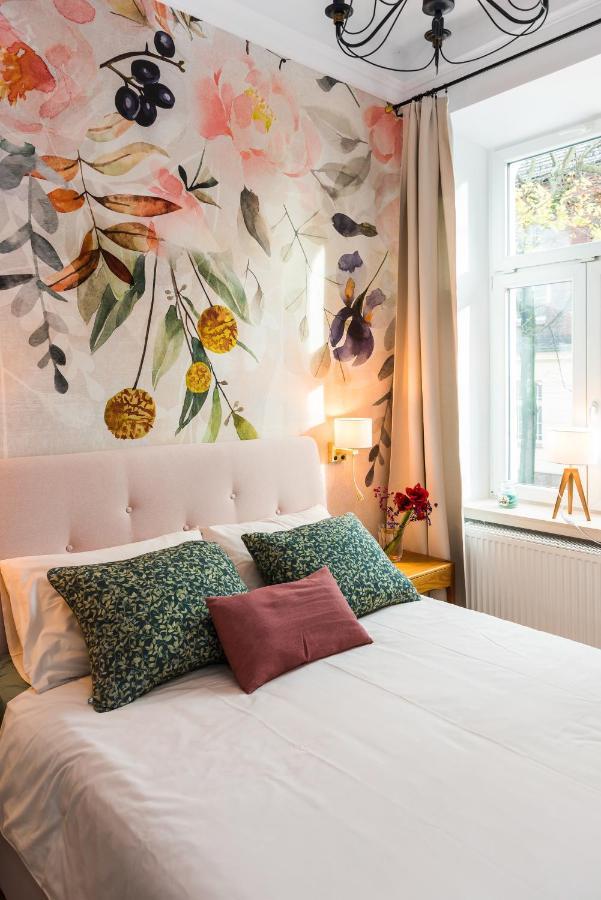 Flora Design Old Town- Free Parking Apartment Krakow Luaran gambar