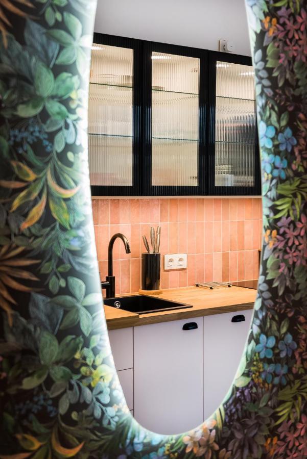 Flora Design Old Town- Free Parking Apartment Krakow Luaran gambar